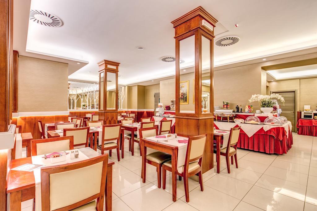 Augusta Lucilla Palace Rome Luaran gambar